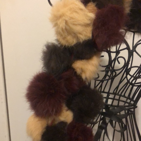 Vintage 100% rabbit fur three- strand pom-poms scarf. Burgundy black and beige. - Picture 3 of 8